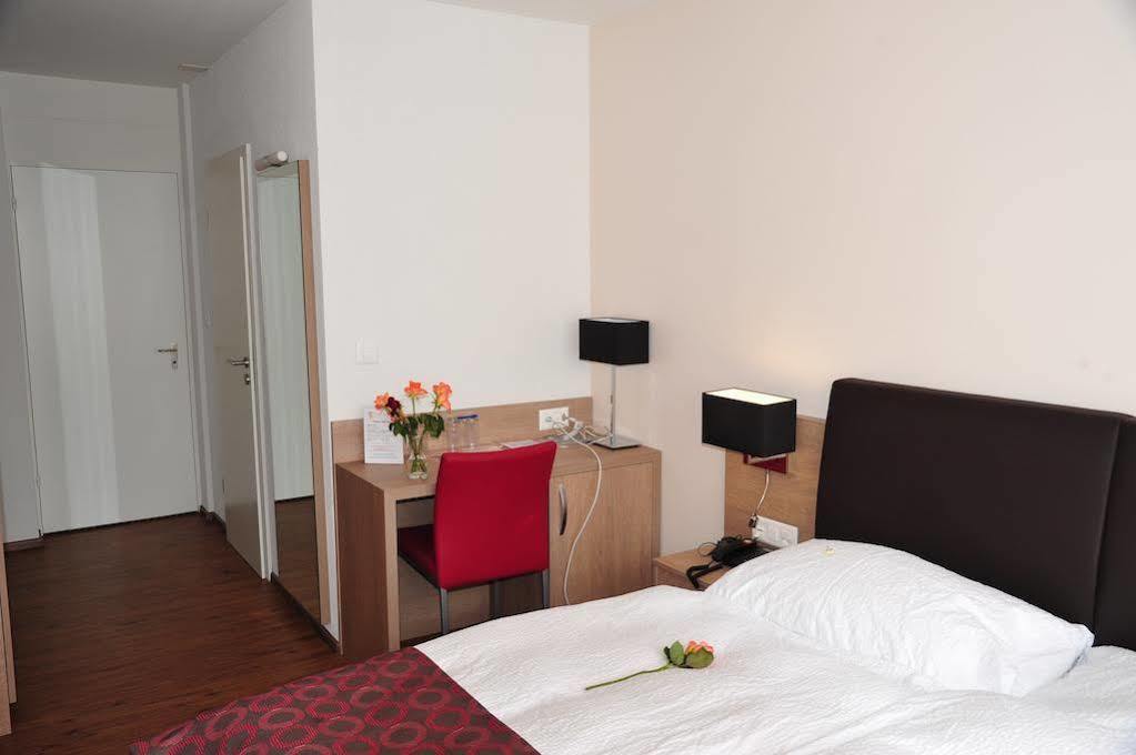 Hotel Alexander Basilea Esterno foto